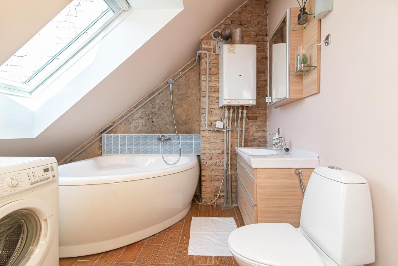 Appartamento Spacious 2-bedroom With Sauna In Old Town By Urban Rent *