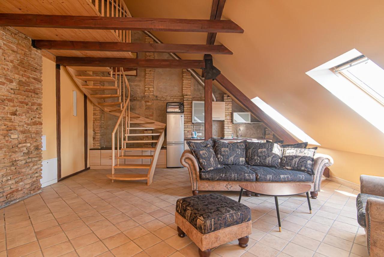 Spacious 2-bedroom With Sauna In Old Town By Urban Rent Appartamento